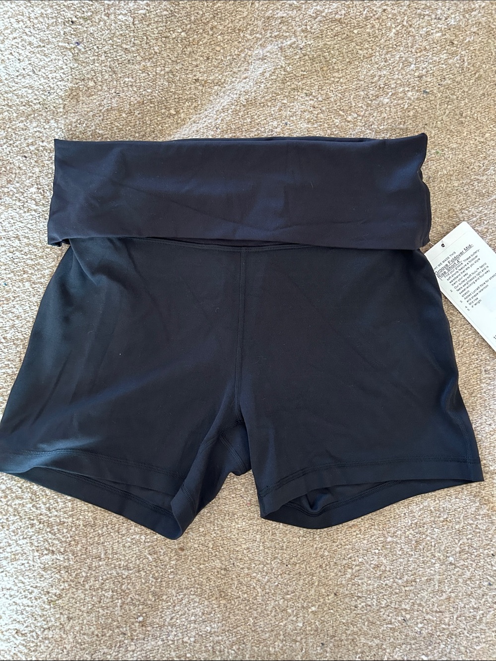 lululemon athletica Black Groove Fold-Over Mid-Rise Short 4”